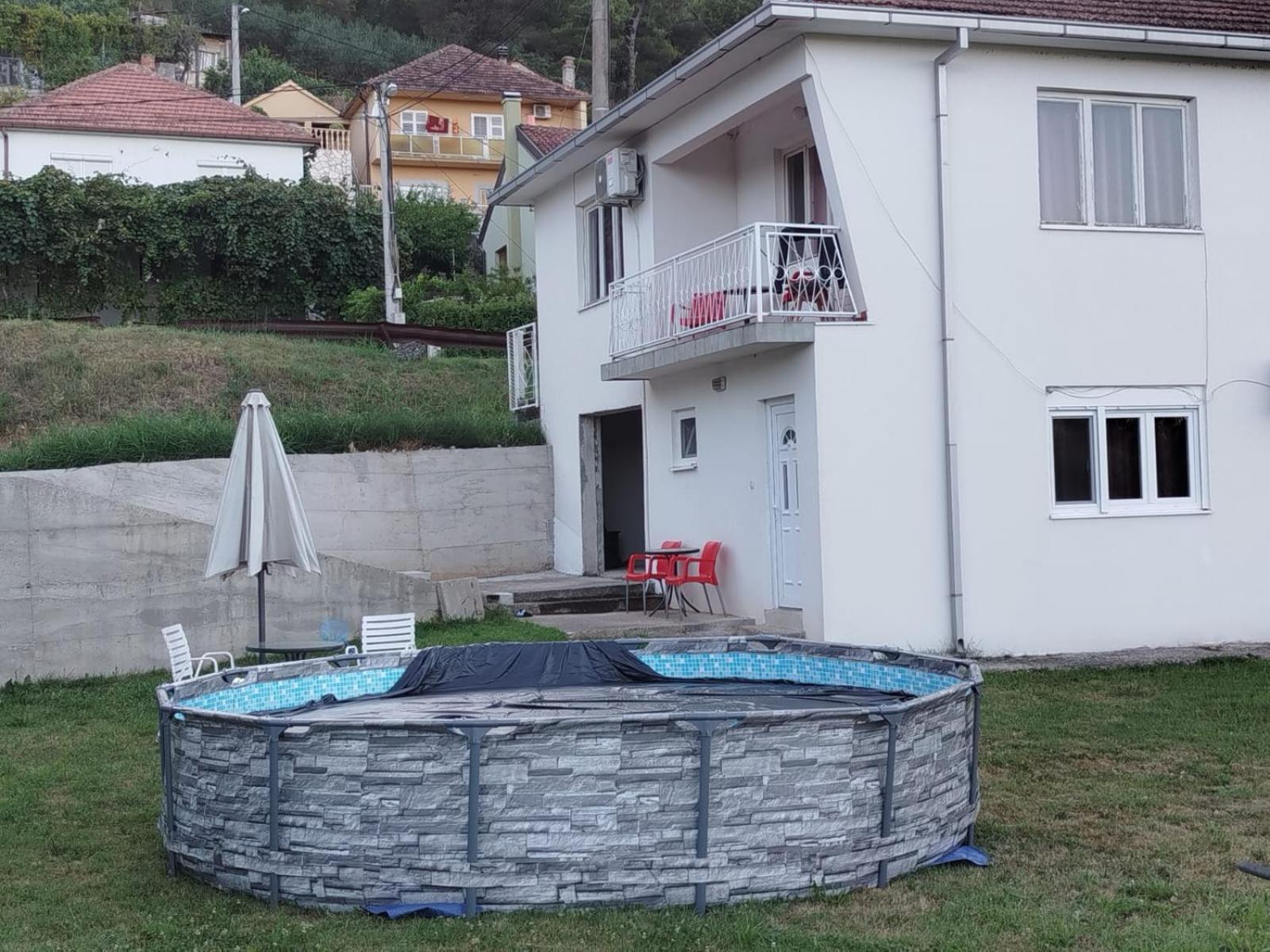 Apartments Suzana Čapljina エクステリア 写真